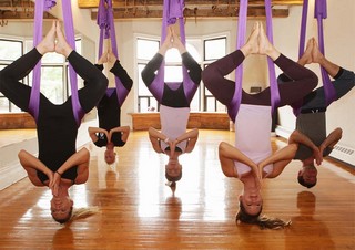 Ashtanga Yoga Asana Škola – Marichyasana D